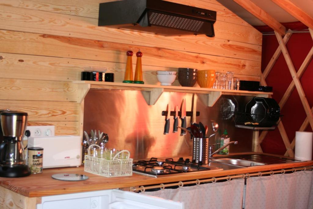 Yourtes En Terrasse Bonneval  Room photo