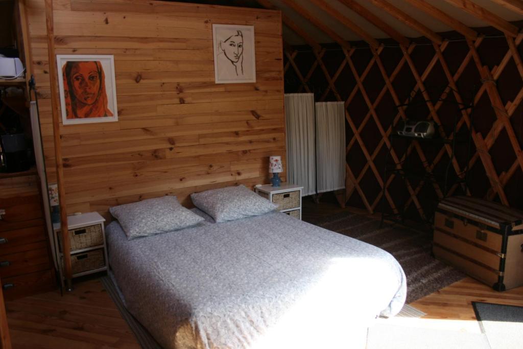 Yourtes En Terrasse Bonneval  Room photo